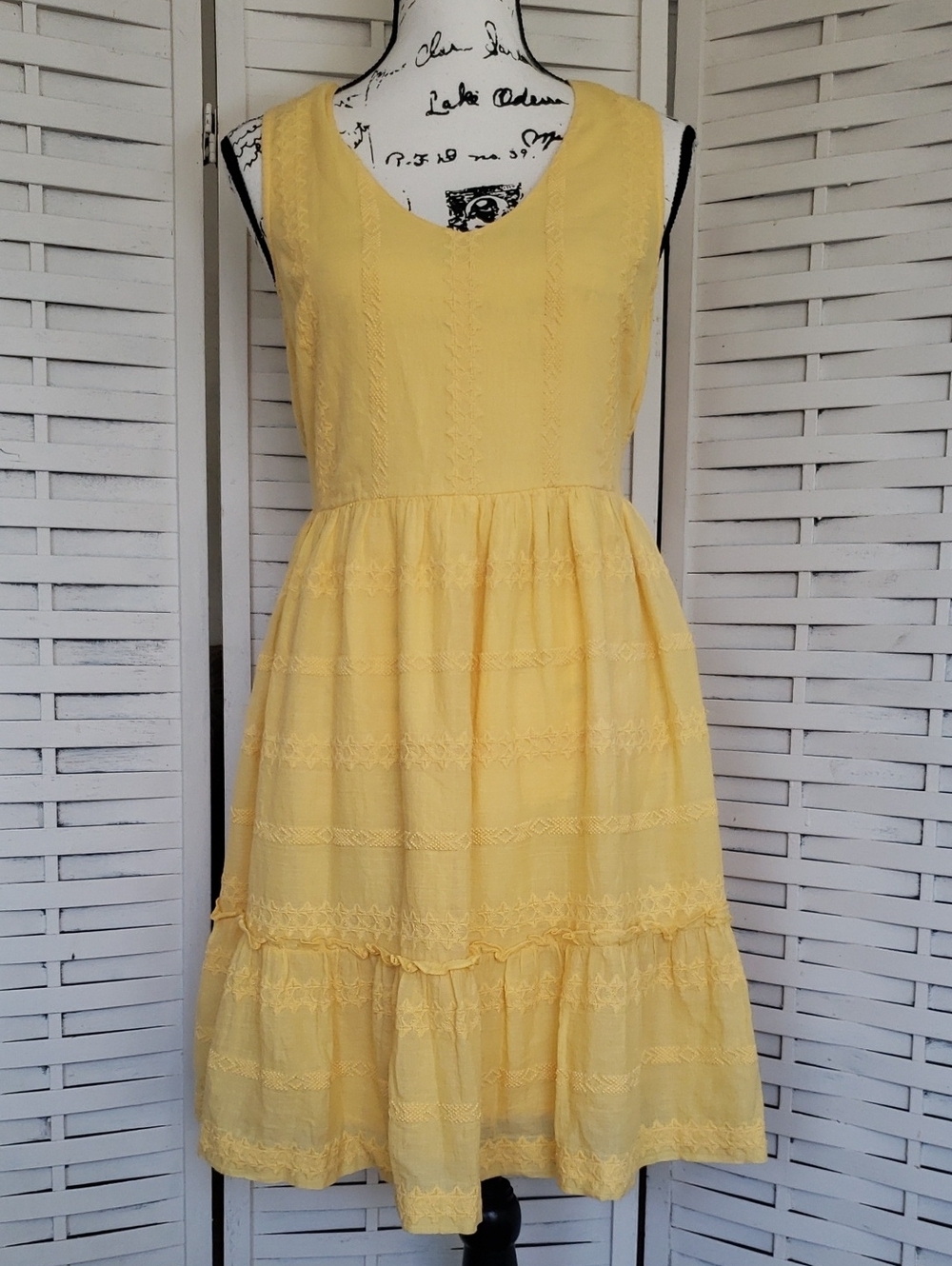 Shyanne Yellow Sleeveless Tiered Lace Embroidery Dress Size S